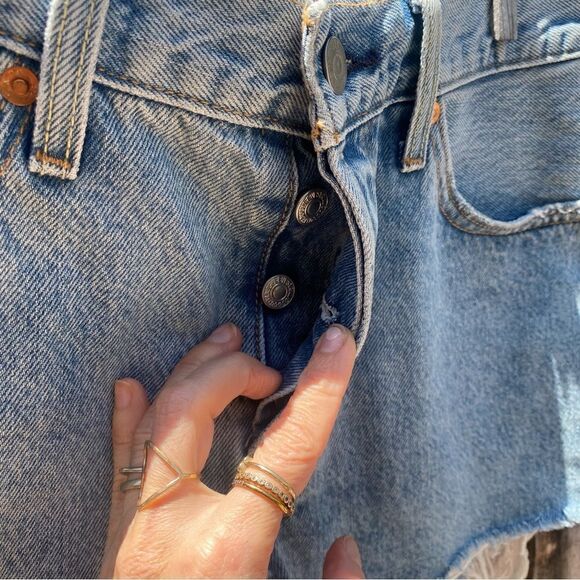 Levi’s 501 Cutoff Button Fly Grommet Detail Jean Shorts SZ 27 - Picture 5 of 12